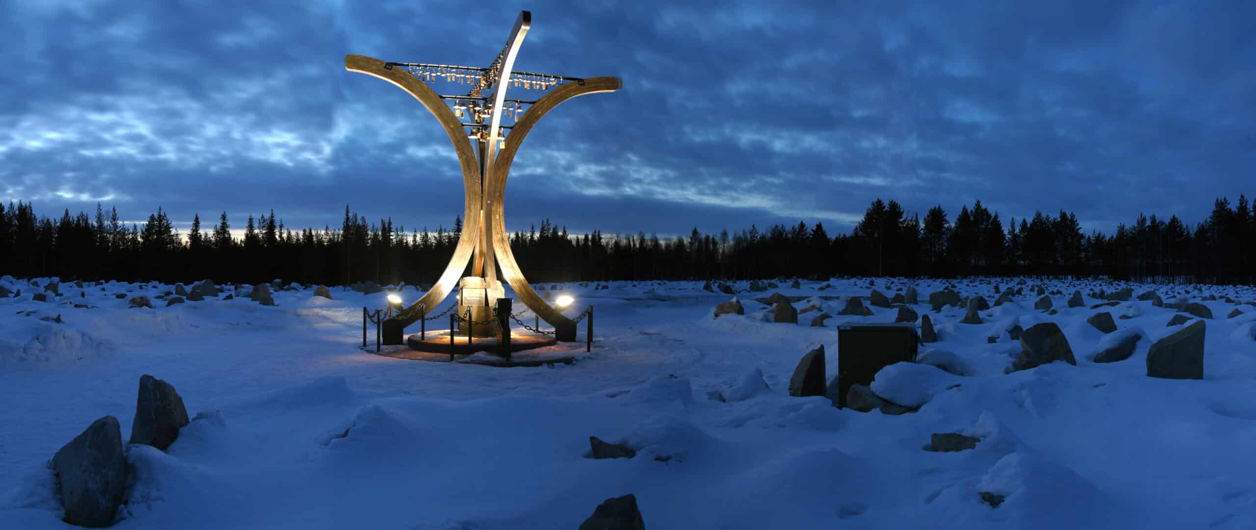 Talvisodan monumentti talvimaisemassa.