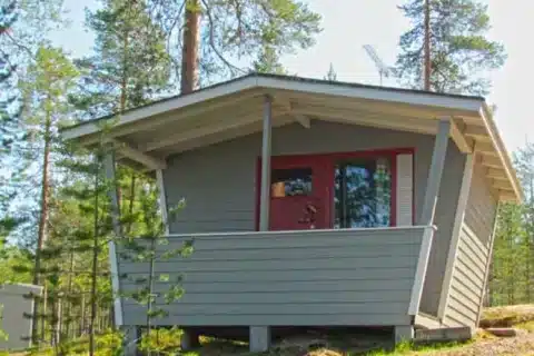 Hossan Lumo Mökki 2