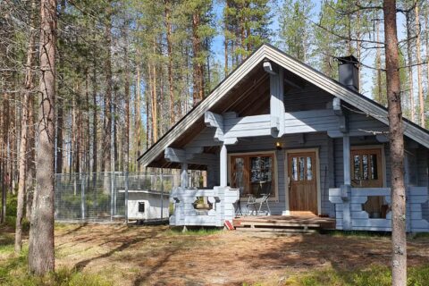 Loma-Hossan Hypäs 8