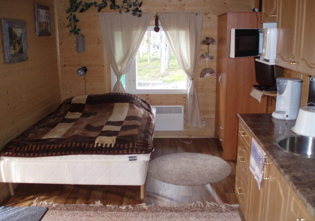 Kellokanervan makuutilassa parivuode.